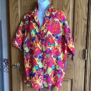 100% silk vintage short sleeved blouse  M